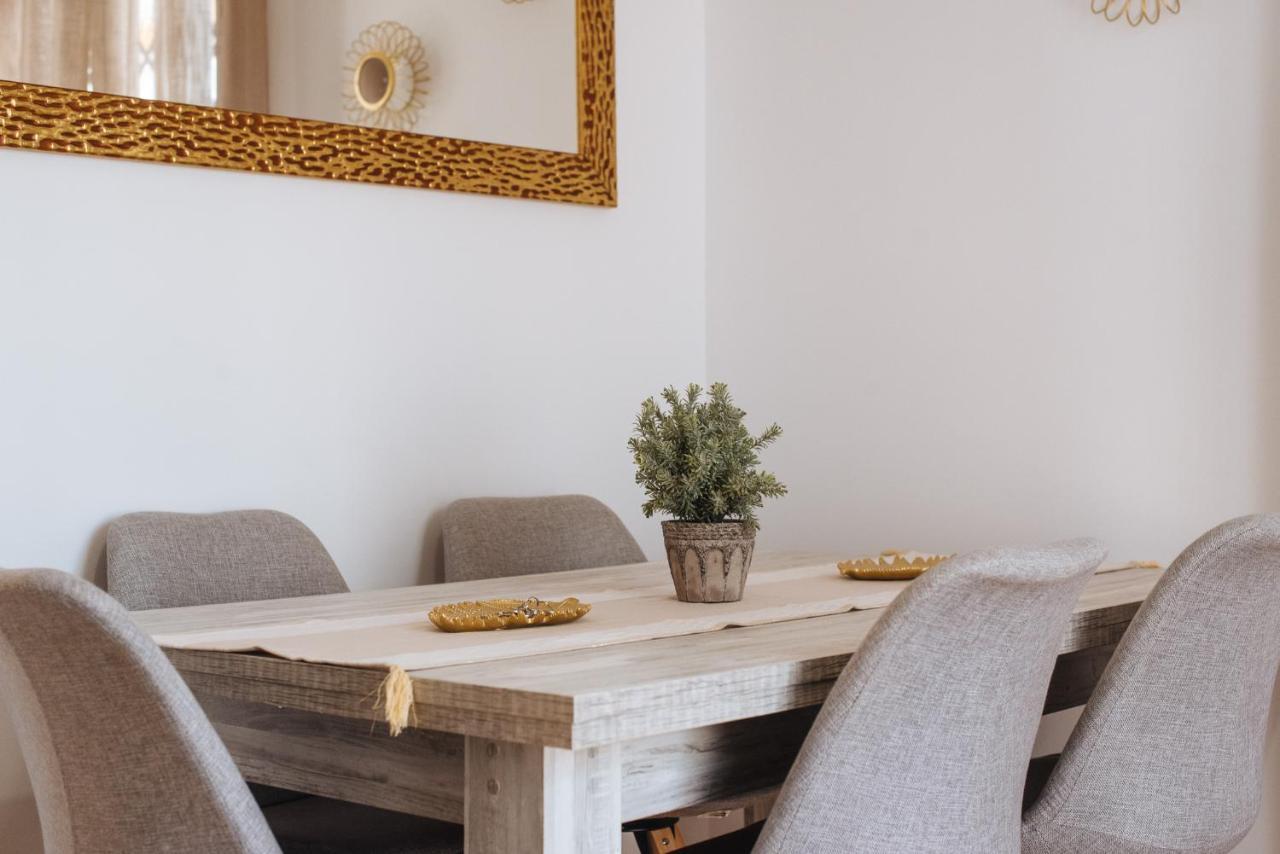 El Apartamento Del Reloj De Sol Seville Ngoại thất bức ảnh